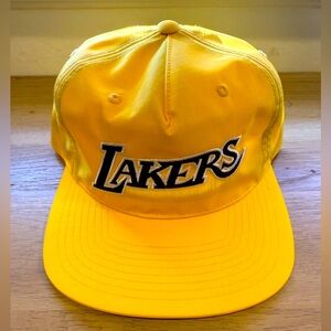 Mitchell & Ness Yellow Lakers Hat